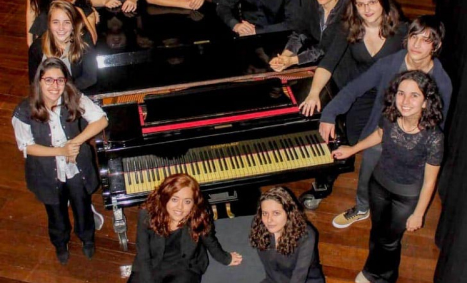 O Museu Paranaense será palco no próximo sábado, dia 6 de julho, às 17h, para o Recital de Piano do Grupo PianoTec - Técnica e Interpretação Pianística, projeto de extensão em Música da Universidade Tecnológica Federal do Paraná (UTFPR). Durante a sessão musical, os pianistas executarão obras relevantes da literatura pianística, que vão do período barroco até o século XX. Foto: Divulgação/SECC.