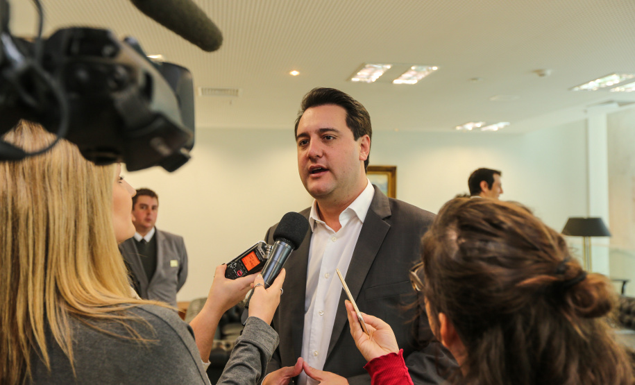 O governador Carlos Massa Ratinho Junior recebe nesta terça-feira (02), no Palácio Iguaçu representantes das APAES para assinatura de Termo Aditivo. Curitiba, 02/07/2019 -Foto: Geraldo Bubniak/ANPr
