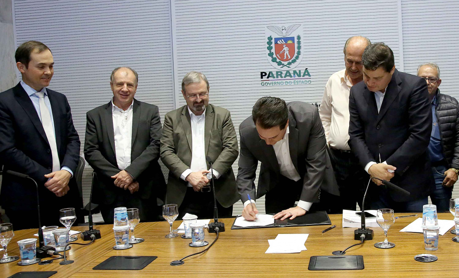 Governador Carlos Massa Ratinho Junior durante reunião com executivos da Klabin - Curitiba, 02/07/2019 - Foto: Jaelson Lucas/ANPr
