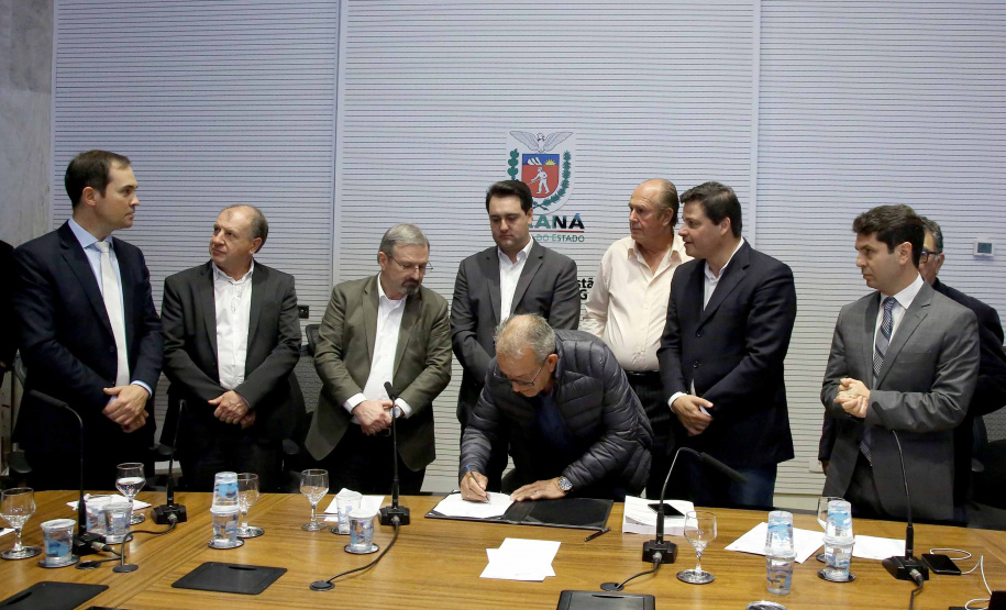 Governador Carlos Massa Ratinho Junior durante reunião com executivos da Klabin - Curitiba, 02/07/2019 - Foto: Jaelson Lucas/ANPr