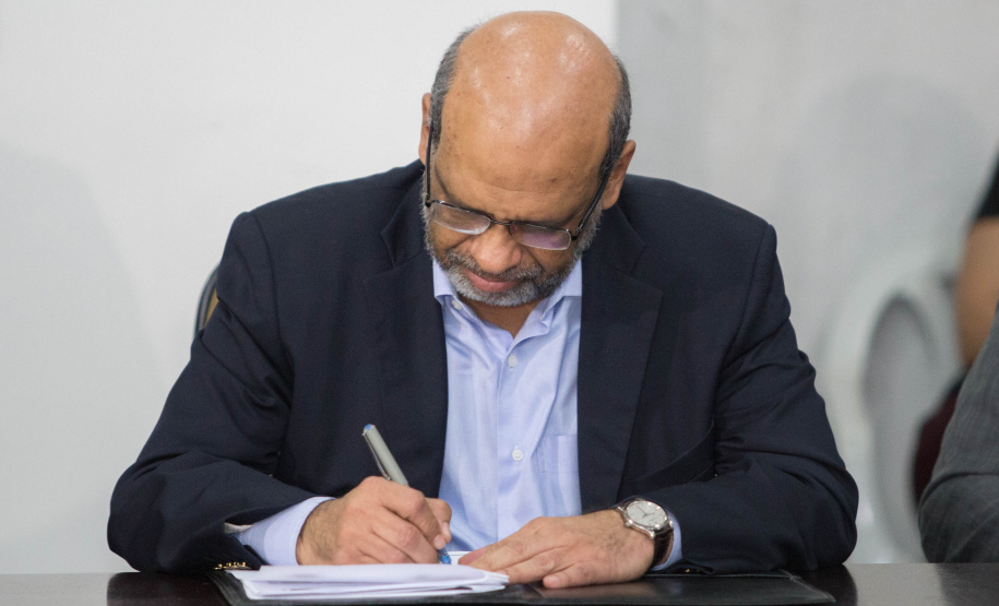 A Receita Estadual do Paraná e a Prefeitura de Maringá firmaram nesta quarta-feira (03) uma parceria que vai aprimorar a fiscalização e promover uma concorrência mais saudável entre os postos de combustível da cidade.  -  Maringá, 03/07/2019  -  Foto: Vivian Silva/Divulgação SEFA