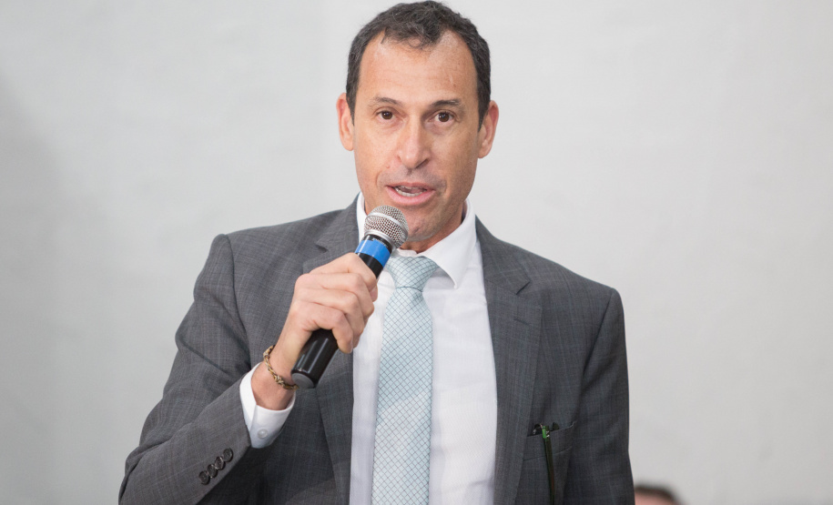 A Receita Estadual do Paraná e a Prefeitura de Maringá firmaram nesta quarta-feira (03) uma parceria que vai aprimorar a fiscalização e promover uma concorrência mais saudável entre os postos de combustível da cidade.  -  Maringá, 03/07/2019  -  Foto: Vivian Silva/Divulgação SEFA