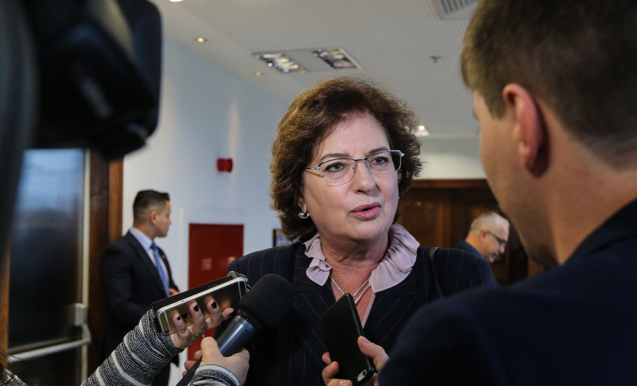 A prefeita Beti Pavin em entrevista. O Governador Carlos Massa Ratinho Junior assina liberação de recursos para pavimentação de vias urbanas de Colombo. Na foto, a prefeita Beti Pavin - Curitiba, 04/07/2019 -  Foto: Geraldo Bubniak/ANPr