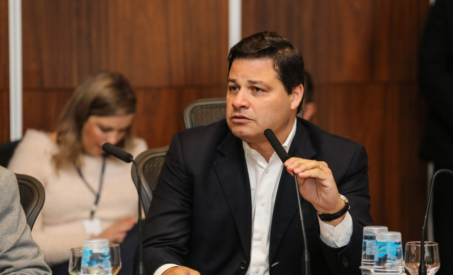 O governador Carlos Massa Ratinho Junior recebe  a  diretoria da Ocepar - Organização das Cooperativas do Estado do Paraná para celebrar o Dia Internacional do Cooperativismo. Na foto, o secretário de Infraestrutura e Logística, Sandro Alex.  -    Curitiba, 02/07/2019 -  Foto: Geraldo Bubniak/ANPr