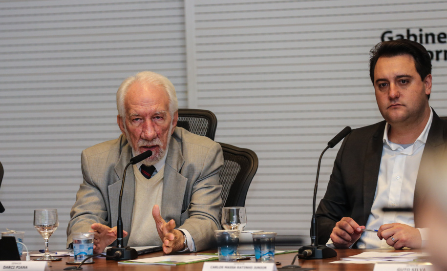 O governador Carlos Massa Ratinho Junior recebe  a  diretoria da Ocepar - Organização das Cooperativas do Estado do Paraná para celebrar o Dia Internacional do Cooperativismo. Curitiba, 02/07/2019 -  Foto: Geraldo Bubniak/ANPr