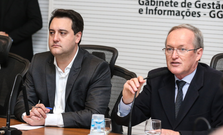 O governador Carlos Massa Ratinho Junior recebe  a  diretoria da Ocepar - Organização das Cooperativas do Estado do Paraná para celebrar o Dia Internacional do Cooperativismo. Curitiba, 02/07/2019 -  Foto: Geraldo Bubniak/ANPr