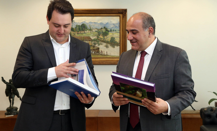 Governador Carlos Massa Ratinho Junior recebe Governador Tucumán Juan Manzur  -  Curitiba, 04/07/2019  -  Foto Gilson Abreu