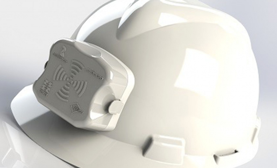 Licenciado para produção no Brasil desde 2016, o capacete com sensor elétrico da Copel é agora um produto patenteado internacionalmente.  -  Curitiba, 04/07/2019  -  Foto: Divulgação Copel