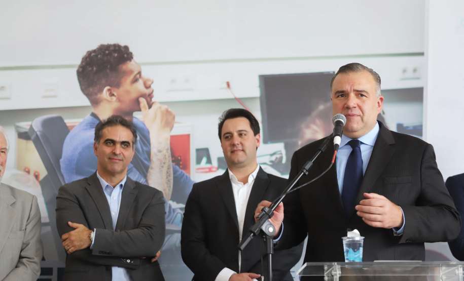 O bairro Uberaba, em Curitiba, será o primeiro do Paraná a receber o projeto Carretas do Conhecimento, idealizado pelo Governo do Paraná, através da Secretaria da Justiça, Família e Trabalho, em parceria com a Volkswagen e o Senai-PR