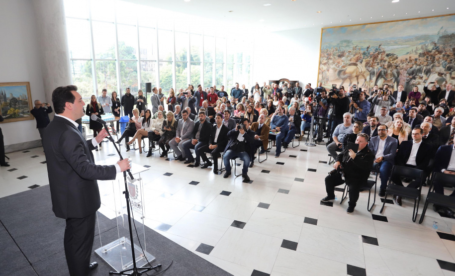 O bairro Uberaba, em Curitiba, será o primeiro do Paraná a receber o projeto Carretas do Conhecimento, idealizado pelo Governo do Paraná, através da Secretaria da Justiça, Família e Trabalho, em parceria com a Volkswagen e o Senai-PR