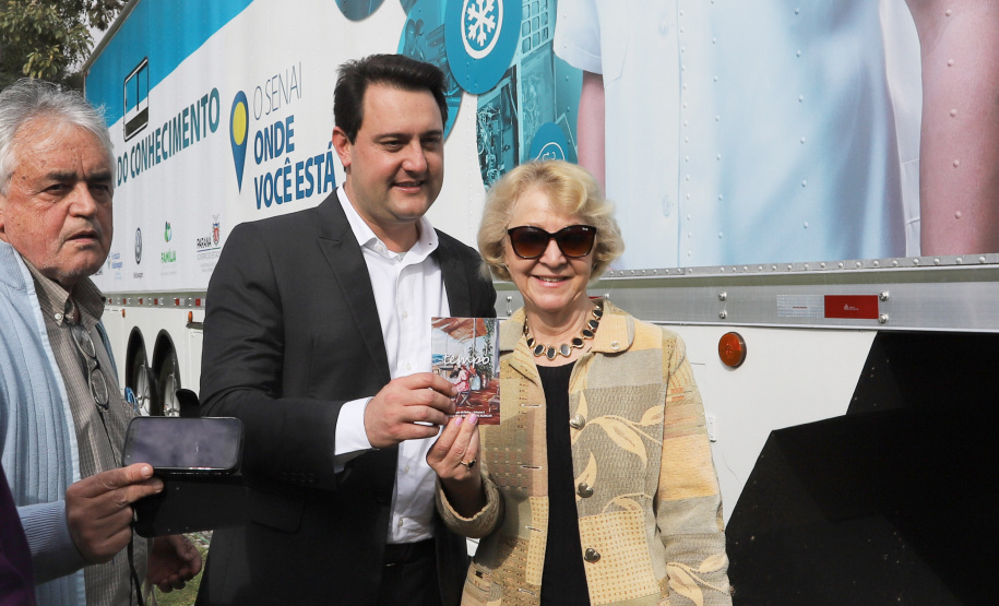 O bairro Uberaba, em Curitiba, será o primeiro do Paraná a receber o projeto Carretas do Conhecimento, idealizado pelo Governo do Paraná, através da Secretaria da Justiça, Família e Trabalho, em parceria com a Volkswagen e o Senai-PR