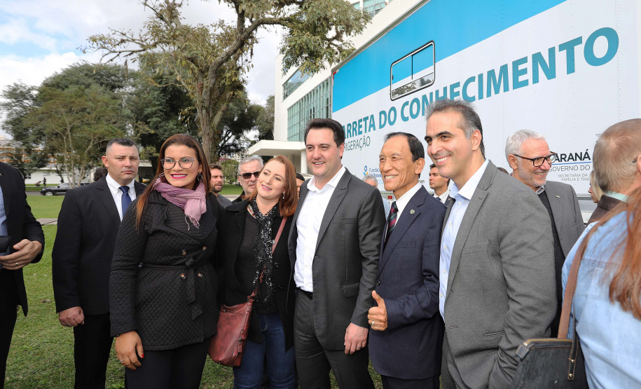 O bairro Uberaba, em Curitiba, será o primeiro do Paraná a receber o projeto Carretas do Conhecimento, idealizado pelo Governo do Paraná, através da Secretaria da Justiça, Família e Trabalho, em parceria com a Volkswagen e o Senai-PR