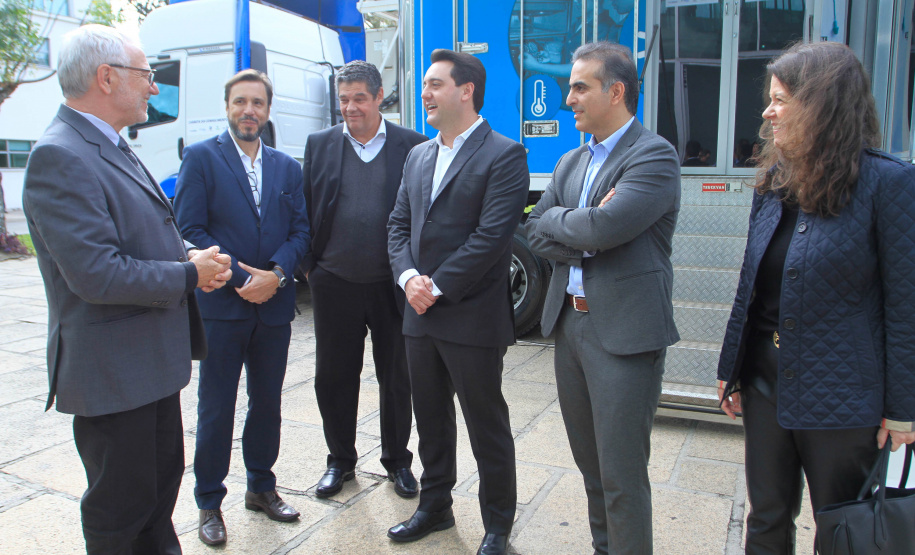 O bairro Uberaba, em Curitiba, será o primeiro do Paraná a receber o projeto Carretas do Conhecimento, idealizado pelo Governo do Paraná, através da Secretaria da Justiça, Família e Trabalho, em parceria com a Volkswagen e o Senai-PR