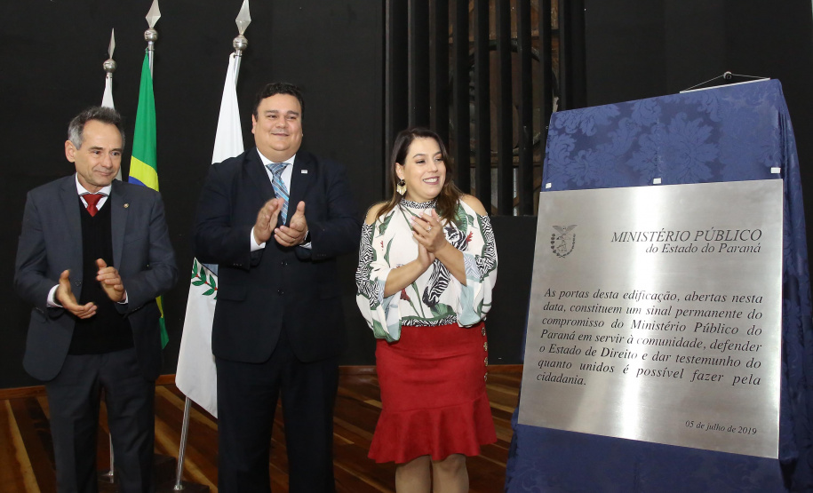 As ações conjuntas do Governo do Estado com órgãos de controle externo, como o Ministério Público Estadual (MP), são estratégicas para conter os casos de corrupção, o mal uso dos recursos públicos e evasão de divisas. A afirmação é do controlador-geral do Estado, Raul Siqueira, que participou nesta sexta-feira (5) de um encontro sobre controle social no combate à improbidade administrativa, realizado pelo MP, em Santo Antônio da Platina, no Norte Pioneiro. Foto: Jaelson Lucas/ANPr