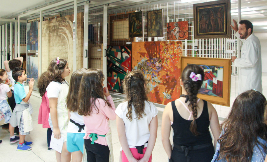 O Museu Oscar Niemeyer (MON) convida o público infantil e suas famílias para participarem de sua Colônia de Férias, entre 16 e 19 de julho, sempre das 13h às 17h.  -  Foto: Maita Franco/MON