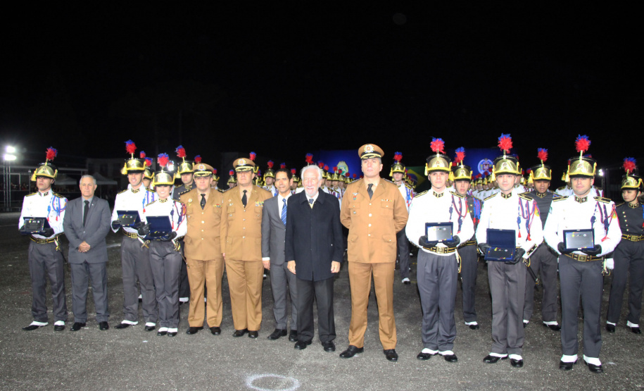 A formatura do Aspirantado 2019 nesta sexta-feira (05/07) concluiu a etapa de ensino de 93 policiais e bombeiros militares que há três anos ingressaram no Curso de Formação de Oficiais da Polícia Militar