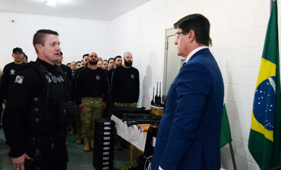 Unidades prisionais das regiões de Ponta Grossa e Guarapuava receberam armas e rádios comunicadores digitais. A entrega faz parte de um pacote de investimentos que somam R$ 22 milhões. O objetivo é equipar e modernizar o sistema prisional do Paraná.  -  Foto: Divulgação Depen