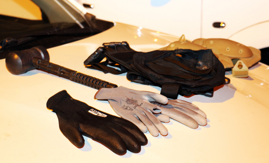 Horas de um trabalho de várias equipes policiais desde a madrugada de segunda-feira (08) culminaram na prisão de um homem que estaria envolvido no roubo de uma agência bancária em Quatro Barras, na Região Metropolitana de Curitiba