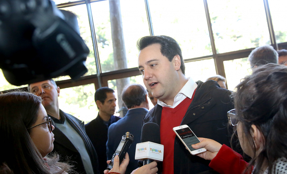 Governador Carlos Massa Ratinho Junior durante reunião com a equipe de governo. Foto: Jaelson Lucas/ANPr