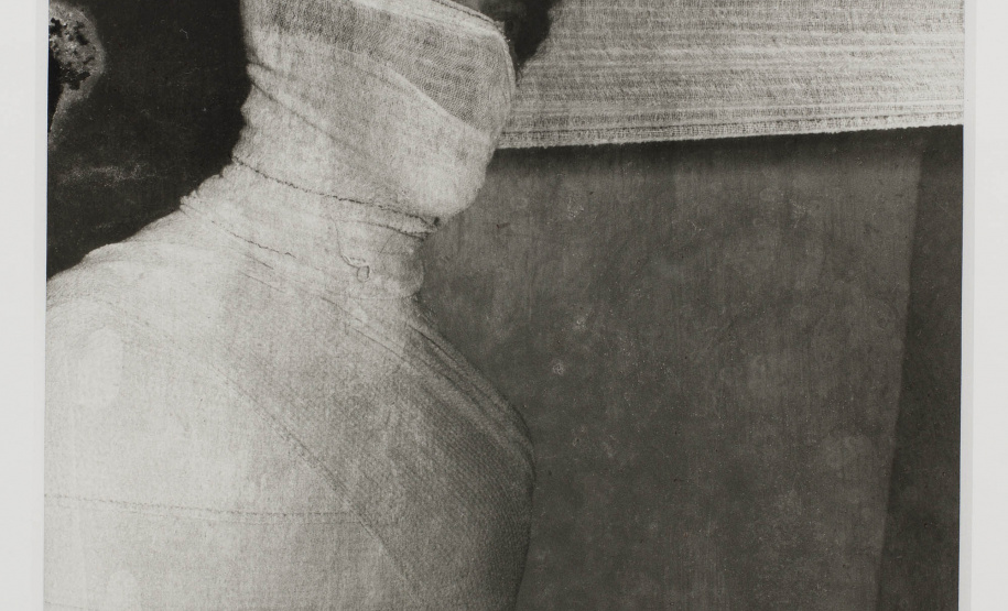 A mostra individual de Ivens Machado reúne desenhos, esculturas, fotografias e vídeos relacionados a diferentes períodos da trajetória do artista, procurando criar um diálogo entre as várias vertentes. Machado foi um dos artistas mais importantes de sua geração e um dos pioneiros da vídeoarte no Brasil. Em cartaz até o dia 11 de agosto, na Sala 4. - Curitiba, 09/07/2019 - Foto: David Geiger