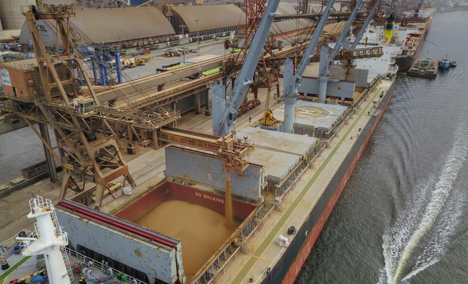 Movimento de junho nos Portos do Paraná tem aumento de 15%. Foto: José Fernando Ogura/ANPr