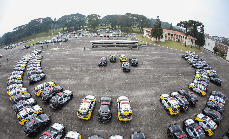 O governador Carlos Massa Ratinho Junior faz a entrega de viaturas para Polícia Civil e Polícia Militar nesta quarta-feira (10), na Acadêmia do Guatupê. Curitiba, 10/07/2019 -Foto: Geraldo Bubniak/ANPr