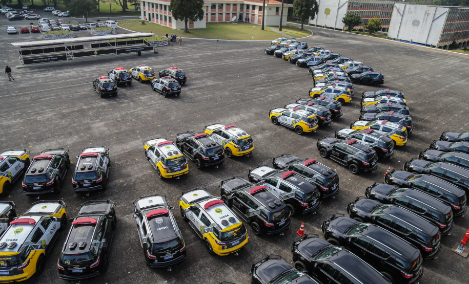 O governador Carlos Massa Ratinho Junior faz a entrega de viaturas para Polícia Civil e Polícia Militar nesta quarta-feira (10), na Acadêmia do Guatupê. Curitiba, 10/07/2019 -Foto: Geraldo Bubniak/ANPr