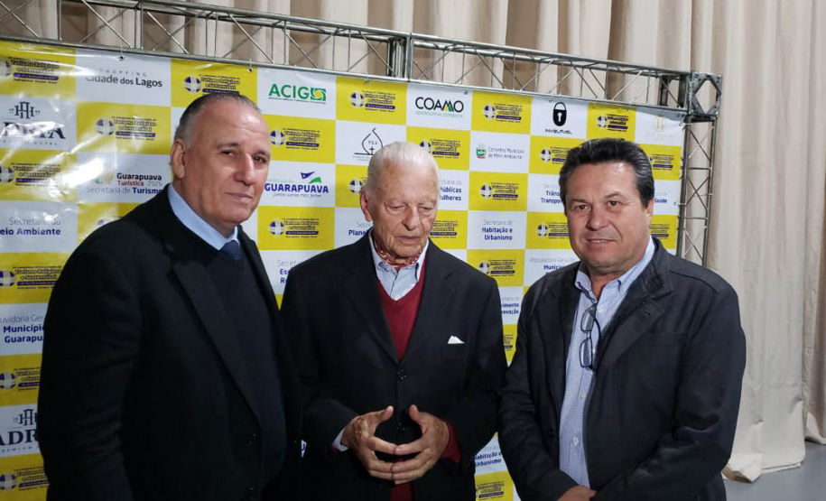 Começou nesta quarta feira (10), e vai até sexta feira (12), o XV Congresso Internacional de Turismo Religioso e Sustentável em Guarapuava. A Paraná Turismo participa neste importante evento que visa unir parcerias para divulgar as atrações e o potencial turístico da região.Foto: Edson Thomaz