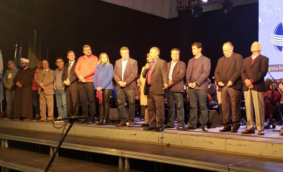 Começou nesta quarta feira (10), e vai até sexta feira (12), o XV Congresso Internacional de Turismo Religioso e Sustentável em Guarapuava. A Paraná Turismo participa neste importante evento que visa unir parcerias para divulgar as atrações e o potencial turístico da região.Foto: Edson Thomaz