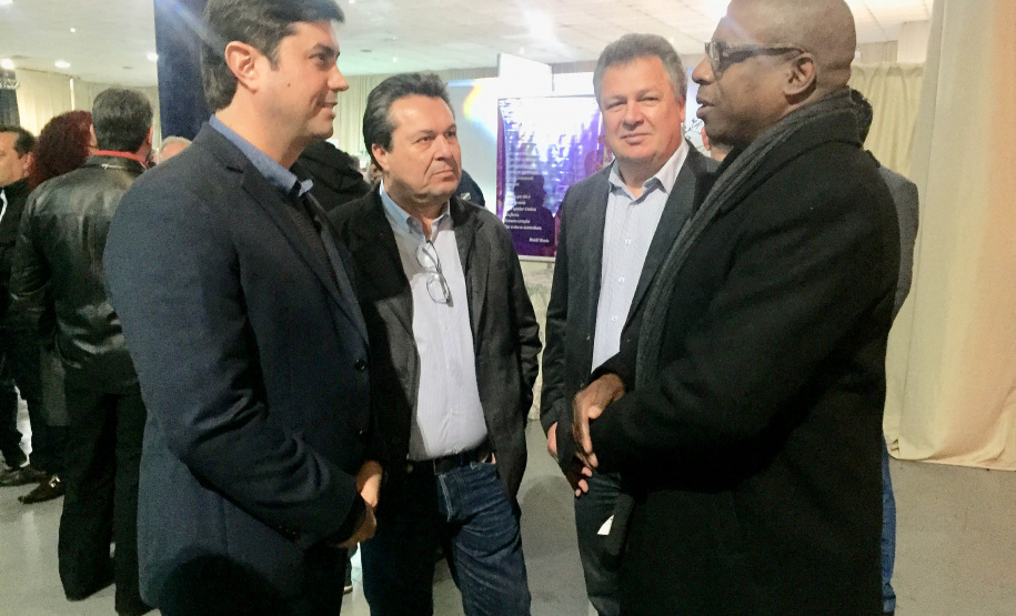 Começou nesta quarta feira (10), e vai até sexta feira (12), o XV Congresso Internacional de Turismo Religioso e Sustentável em Guarapuava. A Paraná Turismo participa neste importante evento que visa unir parcerias para divulgar as atrações e o potencial turístico da região.Foto: Edson Thomaz