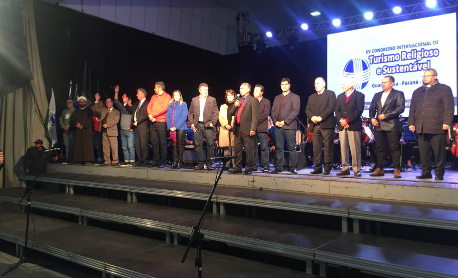 Começou nesta quarta feira (10), e vai até sexta feira (12), o XV Congresso Internacional de Turismo Religioso e Sustentável em Guarapuava. A Paraná Turismo participa neste importante evento que visa unir parcerias para divulgar as atrações e o potencial turístico da região.Foto: Edson Thomaz