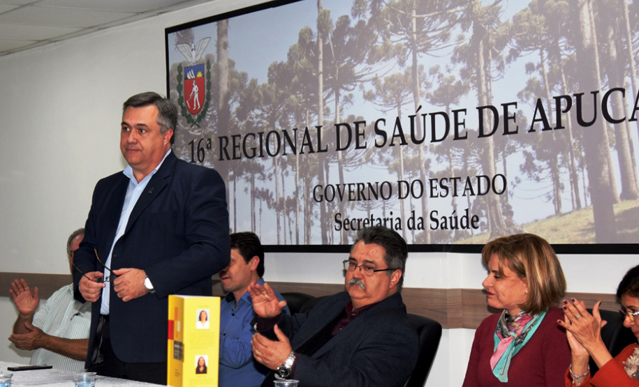 Apucarana sedia a terceira etapa de regionalização de cursos de especialização da Escola de Saúde Pública. O secretário de Estado da Saúde, Beto Preto, esteve na abertura das atividades da primeira turma e reafirmou os desafios em planejar a saúde de forma regionalizada, oportunizando o aprimoramento do conhecimento. Foto: Américo Antonio/SESA