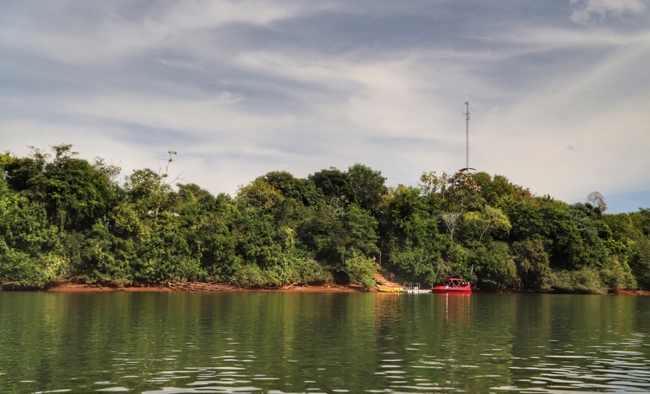 Capanema - Ilha do Sol - Parque Nacional Iguaçu Foto: José Fernando Ogura/ANPr