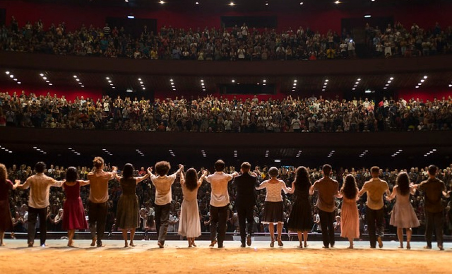 Balé Teatro Guaíra é homenageado na Assembleia Legislativa do Paraná. Foto: Maringas Maciel/CCTG