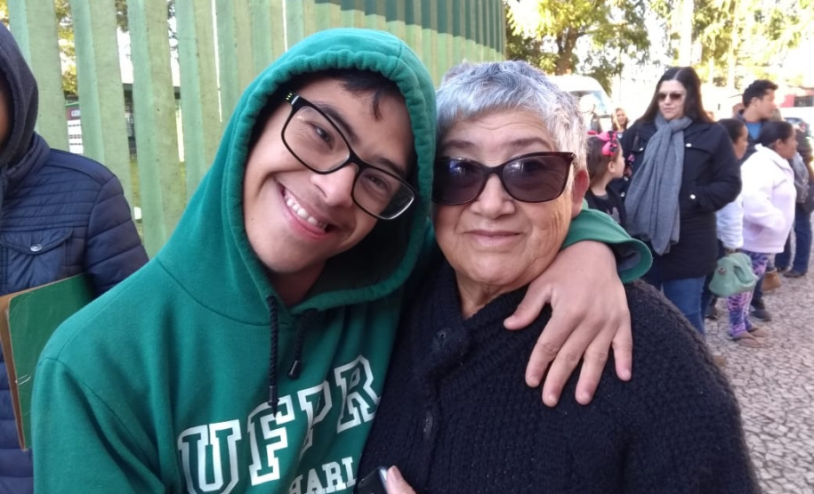 Cem mil atendimentos em 2019. Essa marca foi atingida nesta sexta-feira (12/07) pelo programa Paraná Cidadão, da Secretaria de Justiça, Família e Trabalho na cidade de Jaguariaíva – a 11ª a receber a feira de serviços no governo Ratinho Junior. Antes, foram contemplados Campo Magro, Piraquara, Porto Barreiro, Nova Aurora, Mandirituba, Palotina, Carlópolis, Porecatu, Assaí e Clevelândia.
Foto: Divulgação/SEJUF