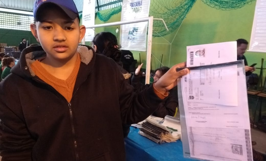 Cem mil atendimentos em 2019. Essa marca foi atingida nesta sexta-feira (12/07) pelo programa Paraná Cidadão, da Secretaria de Justiça, Família e Trabalho na cidade de Jaguariaíva – a 11ª a receber a feira de serviços no governo Ratinho Junior. Antes, foram contemplados Campo Magro, Piraquara, Porto Barreiro, Nova Aurora, Mandirituba, Palotina, Carlópolis, Porecatu, Assaí e Clevelândia.
Foto: Divulgação/SEJUF