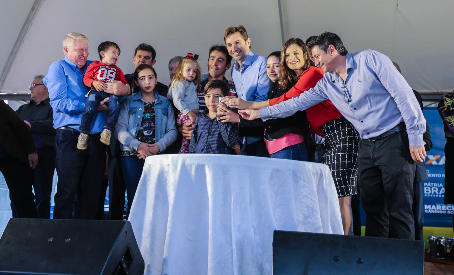 Entrega de moradias para 100 famílias de Marechal Cândido Rondon, no Oeste do Paraná, nesta segunda-feira (15). Marechal Cândido Rondon, 15/07/2019 -  Foto: Geraldo Bubniak/ANPr