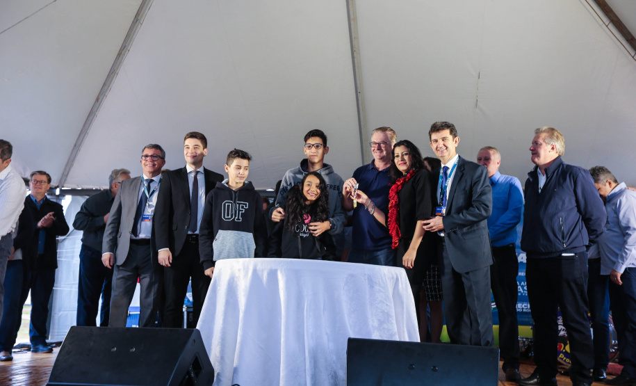 Entrega de moradias para 100 famílias de Marechal Cândido Rondon, no Oeste do Paraná, nesta segunda-feira (15). Marechal Cândido Rondon, 15/07/2019 -  Foto: Geraldo Bubniak/ANPr