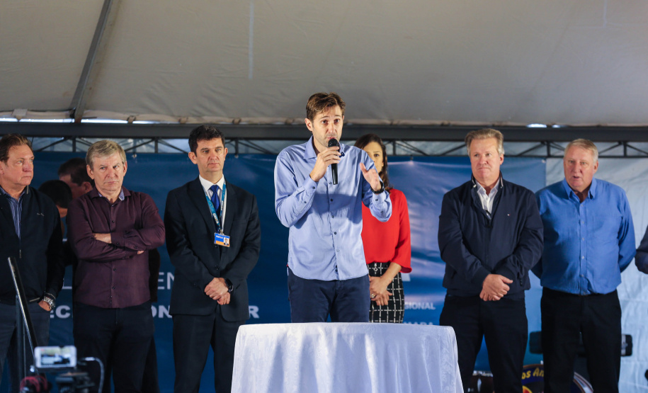 Prefeito de Marechal Candio  Rondon, Marcio discursa Entrega de moradias para 100 famílias de Marechal Cândido Rondon, no Oeste do Paraná, nesta segunda-feira (15). Marechal Cândido Rondon, 15/07/2019 -  Foto: Geraldo Bubniak/ANPr