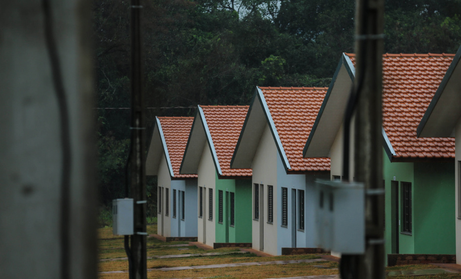 Entrega de moradias para 100 famílias de Marechal Cândido Rondon, no Oeste do Paraná, nesta segunda-feira (15). Marechal Cândido Rondon, 15/07/2019 -  Foto: Geraldo Bubniak/ANPr