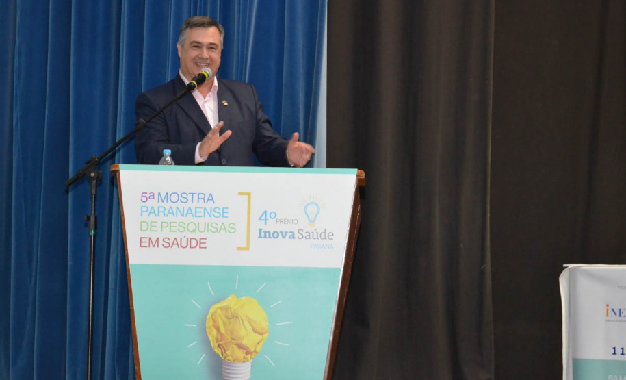 A 5ª Mostra Paranaense de Pesquisas em Saúde foi encerrada sexta-feira (12) com a cerimônia do 4º Prêmio Inova Saúde Paraná, que reuniu 500 pessoas na Universidade Filadélfia (UniFil), de Londrina, instituição que sediou o evento. Foram anunciados e premiados os 36 melhores trabalhos apresentados durante a Mostra e 14 vencedores são de servidores da Secretaria da Saúde do Paraná. Foto: Divulgação/SESA