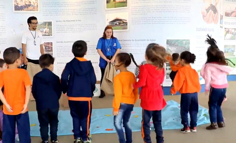 A história do maior rio do Estado do Paraná, o Iguaçu, já pode ser vivenciada por crianças da Educação Infantil, em Curitiba. Apesar de julho ser momento de pausa nas atividades em sala, a novidade vem em boa hora para os educadores, uma vez que o recesso escolar é, também, dedicado ao planejamento para o próximo período. Foto:Divulgação/Sanepar