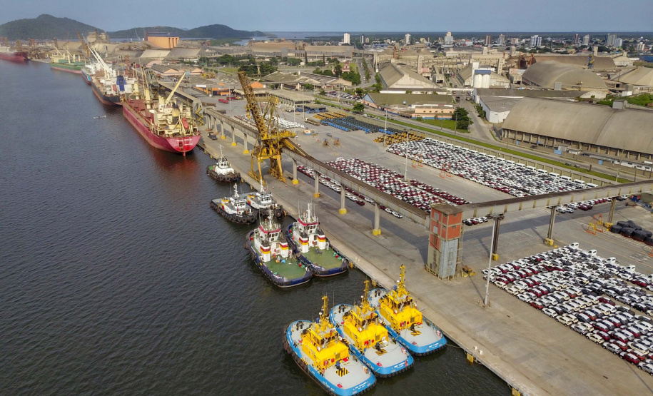 Saldo positivo é de US$ 1,87 bi nas movimentações dos Portos do Paraná. Foto: José fernando Ogura/ANPr