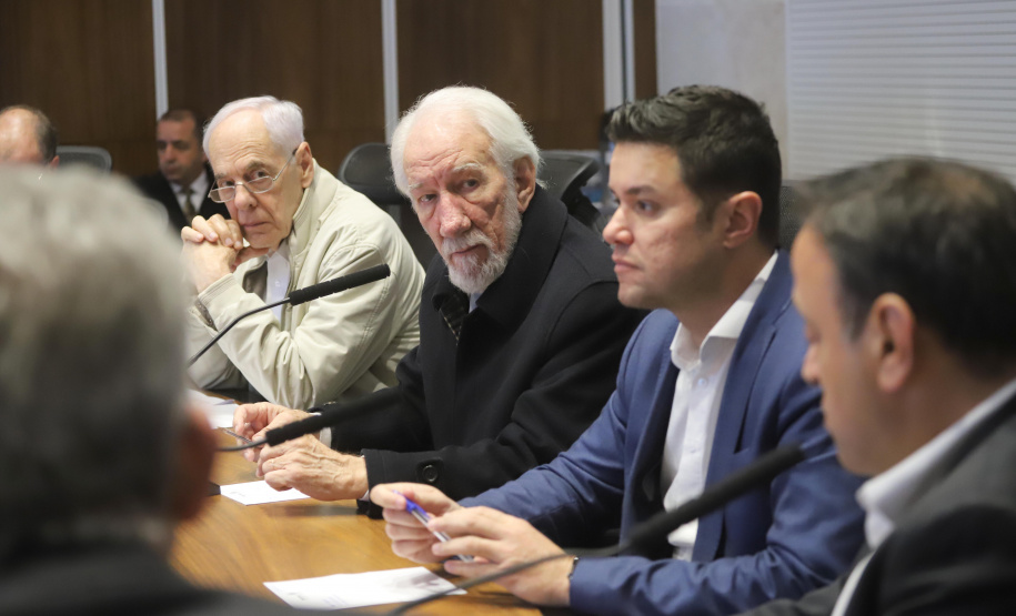 O governador em exercício Darci Piana reunido com o secretariado de Governo.Curitiba, 16-07-19.Foto: Arnaldo Alves / ANPr.