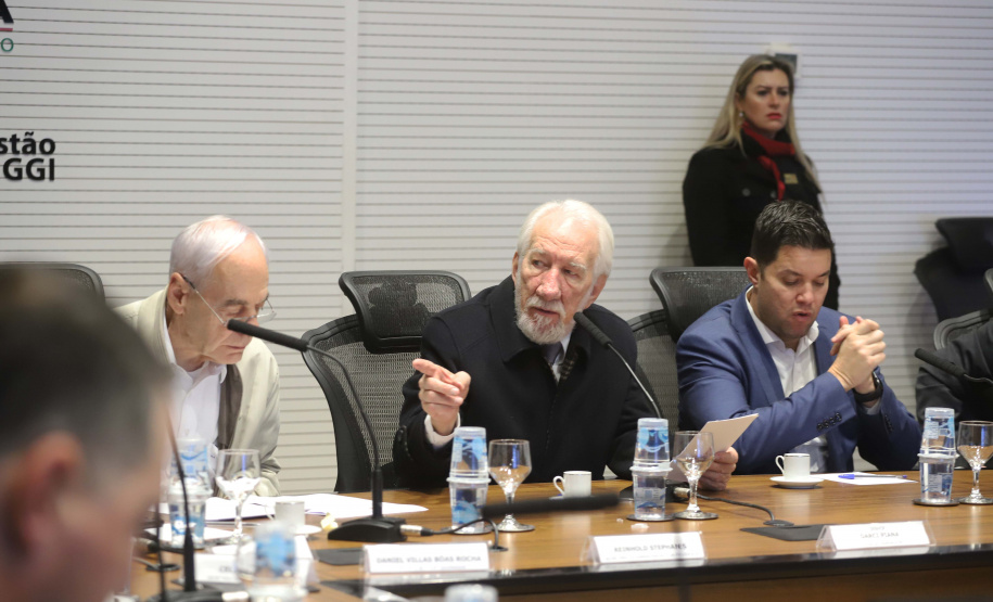 O governador em exercício Darci Piana reunido com o secretariado de Governo.Curitiba, 16-07-19.Foto: Arnaldo Alves / ANPr.