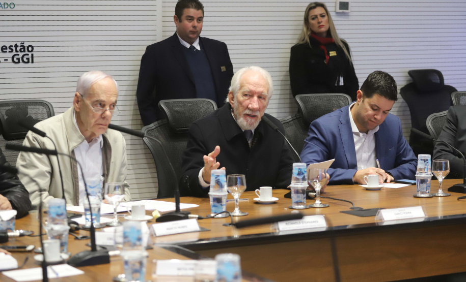 O governador em exercício Darci Piana reunido com o secretariado de Governo.Curitiba, 16-07-19.Foto: Arnaldo Alves / ANPr.