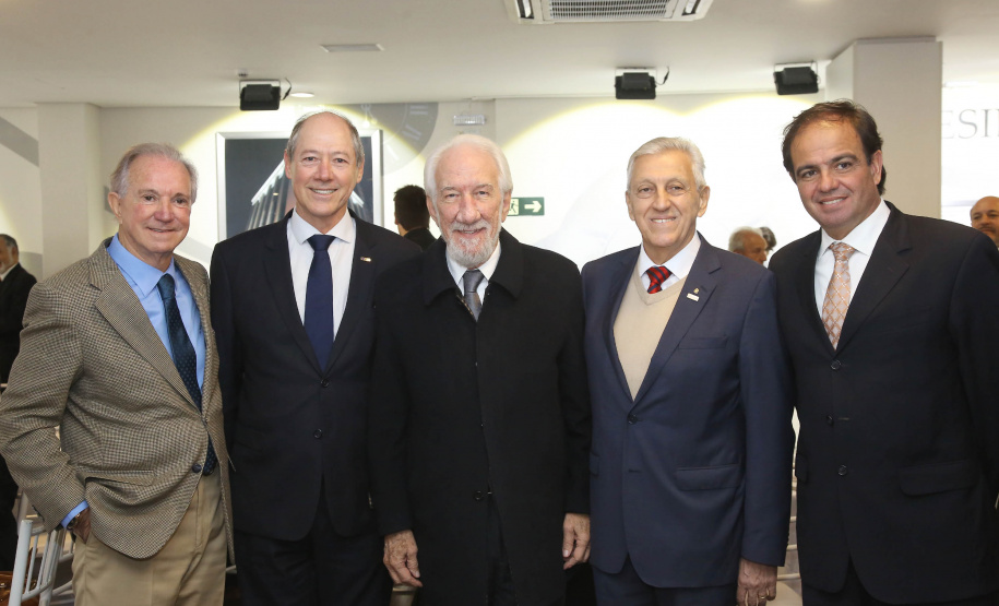 O volume de empregos e negócios gerados no comércio demonstram a importância econômica e a responsabilidade social do setor no Paraná e no Brasil, afirmou o governador em exercício Darci Piana, nesta terça-feira (16), na cerimônia que celebrou o Dia do Comerciante. O evento foi promovido em Curitiba pela Associação Comercial do Paraná (ACP). Foto: Jaelson Lucas/ANPr