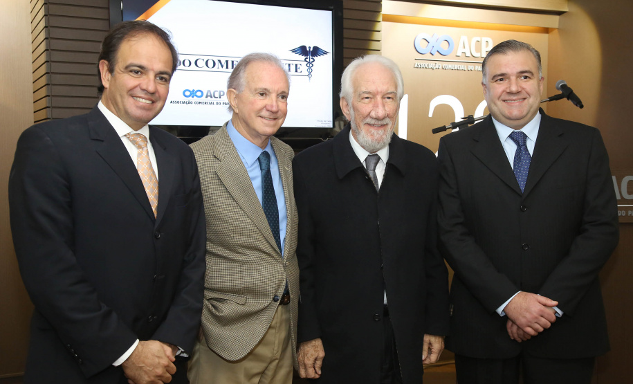 O volume de empregos e negócios gerados no comércio demonstram a importância econômica e a responsabilidade social do setor no Paraná e no Brasil, afirmou o governador em exercício Darci Piana, nesta terça-feira (16), na cerimônia que celebrou o Dia do Comerciante. O evento foi promovido em Curitiba pela Associação Comercial do Paraná (ACP). Foto: Jaelson Lucas/ANPr