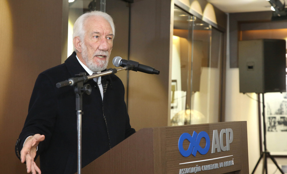 O volume de empregos e negócios gerados no comércio demonstram a importância econômica e a responsabilidade social do setor no Paraná e no Brasil, afirmou o governador em exercício Darci Piana, nesta terça-feira (16), na cerimônia que celebrou o Dia do Comerciante. O evento foi promovido em Curitiba pela Associação Comercial do Paraná (ACP). Foto: Jaelson Lucas/ANPr