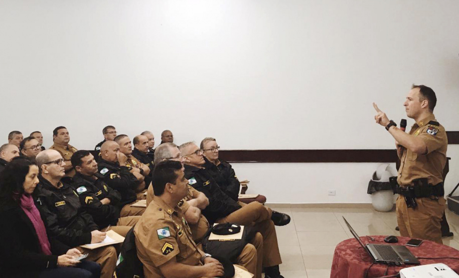 PMs participam de curso de formação do Escola Segura. Foto: Divulgação/PMPR